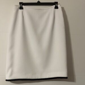 Preston and York White Skirt Nice Sz.6 New!!!